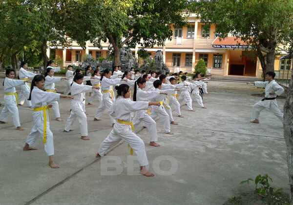 Ðưa karatedo đến với học sinh